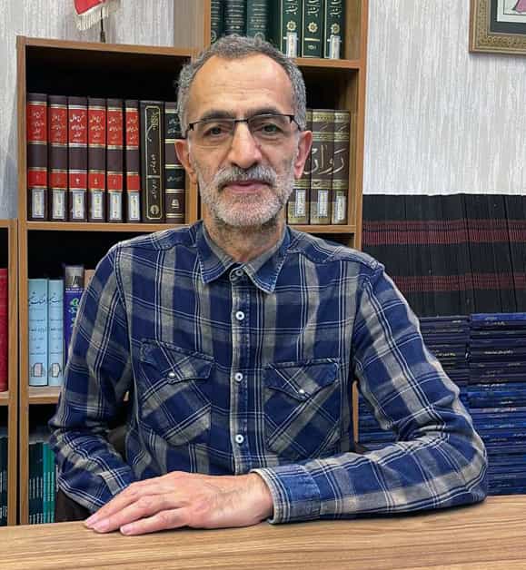 ارتباط مستقیم با کارشناس امور اداری و بایگانی